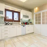 Apartmán Harbour - Spacious Unique 2-balcony In Chania Old Town