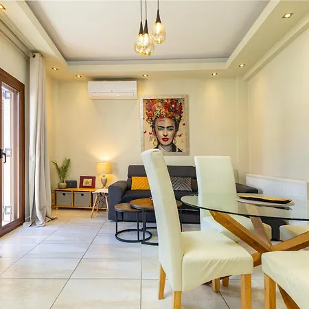 Harbour - 90sqm Spacious 2-balcony In Chania Old Town, Private Parking Available 950m Apartment