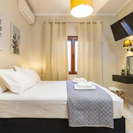 Harbour - 90sqm Spacious 2-balcony In Chania Old Town, Private Parking Available 950m Apartment *
