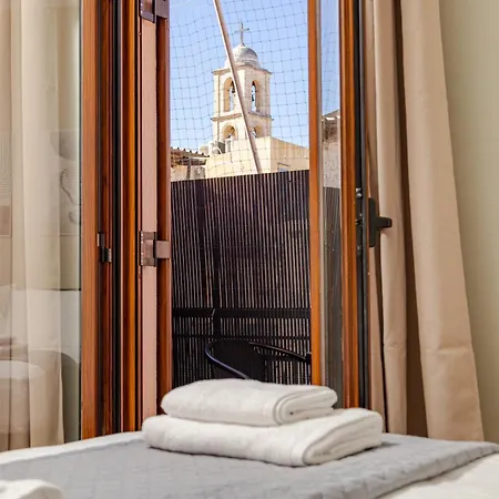 Harbour - 90sqm Spacious 2-balcony In Chania Old Town, Private Parking Available 950m Apartment *