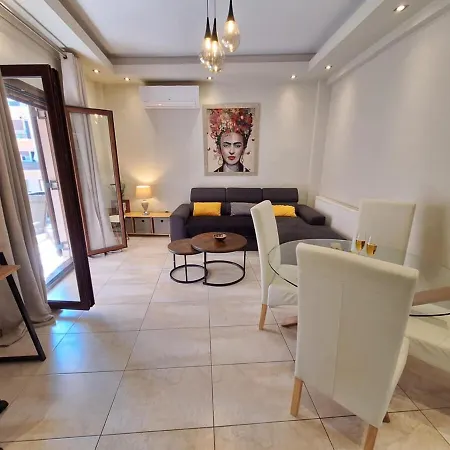 Harbour - Spacious Unique In Chania Old Town Apartament