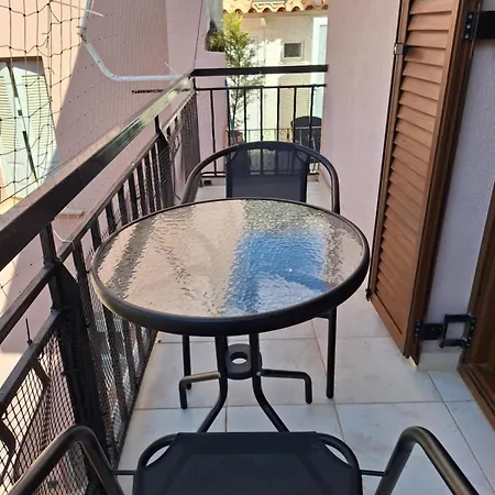 Harbour - 90sqm Spacious 2-balcony In Chania Old Town, Private Parking Available 950m *