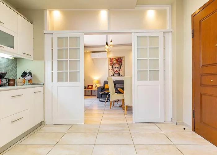 Harbour - Spacious Unique 2-balcony In Chania Old Town Ханья