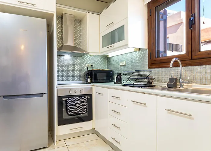 Harbour - Spacious Unique 2-balcony In Chania Old Town Апартаменты *